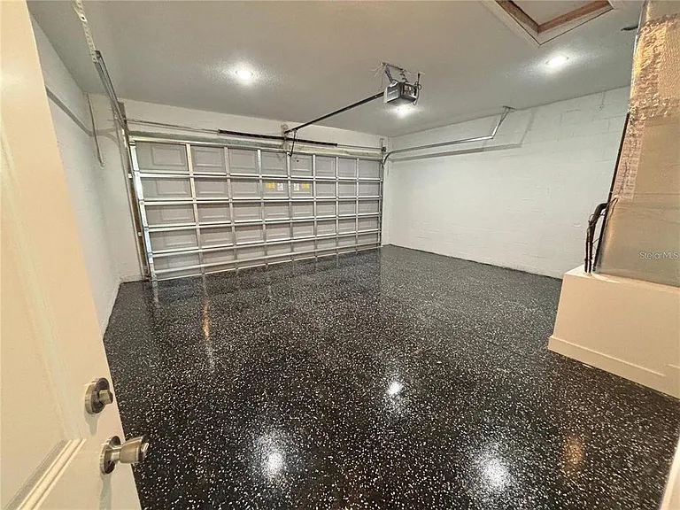 2349 W Oakland Ln — Photo 21