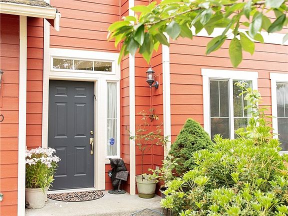 2nd image of 340 Golden Pond St