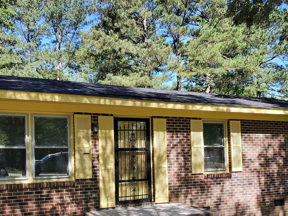 1st image of 415 Dickens Ave