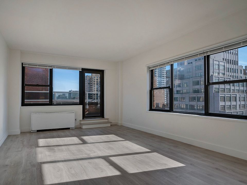 1st image of 120 E 34th St APT 20L