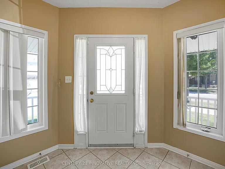 14 Middlecote Dr — Photo 20