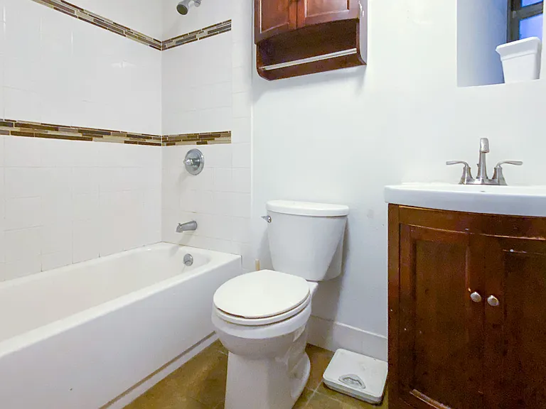 417 E 12th St #1D — Photo 11
