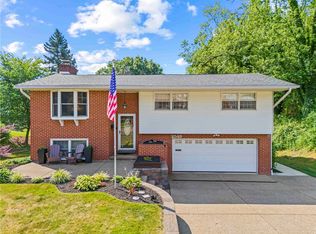 2549 Summit St, Bethel Park, PA 15102