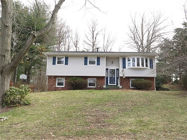 1st image of 16 Thomsen Dr