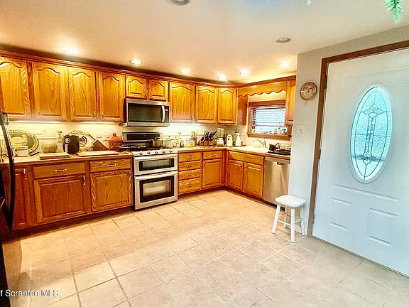 5th image of 144 Bluegill Ln