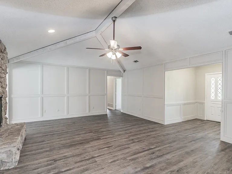 3008 Apple Valley Dr — Photo 14