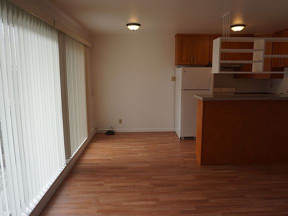 5th image of 35 Glendale St APT 1