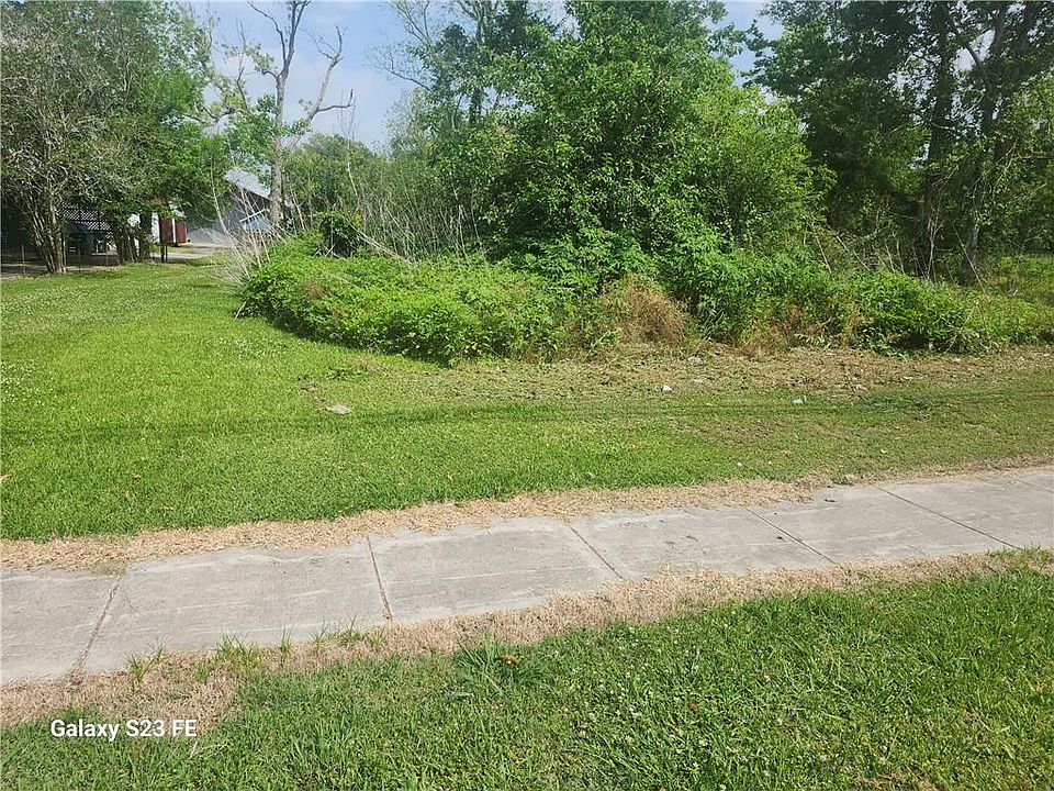 1st image of W 5th St