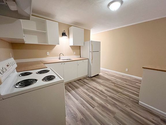 3rd image of 105 Tandy Dr APT B