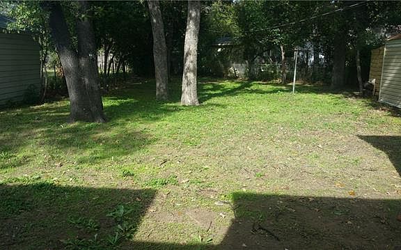 4th image of 3517 Primrose Ave