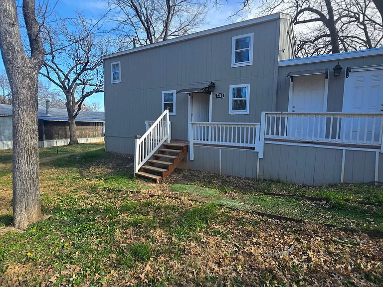 7202 Base St #B — Photo 1