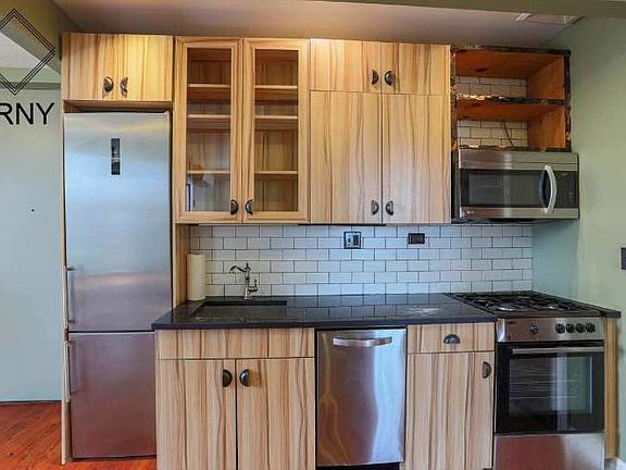 3rd image of 115 Suydam St #201