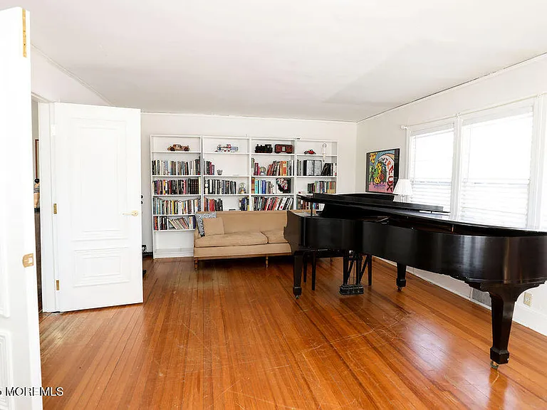 17 Beach Rd — Photo 18