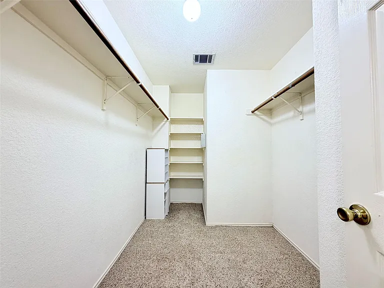 9802 Copper Creek Dr — Photo 29