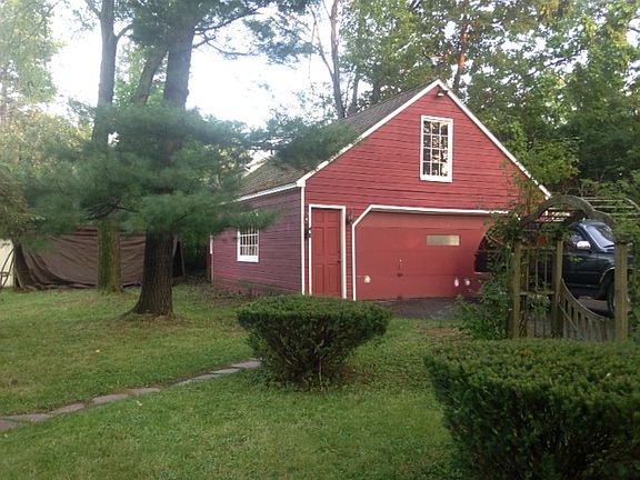 Garage / Workshop