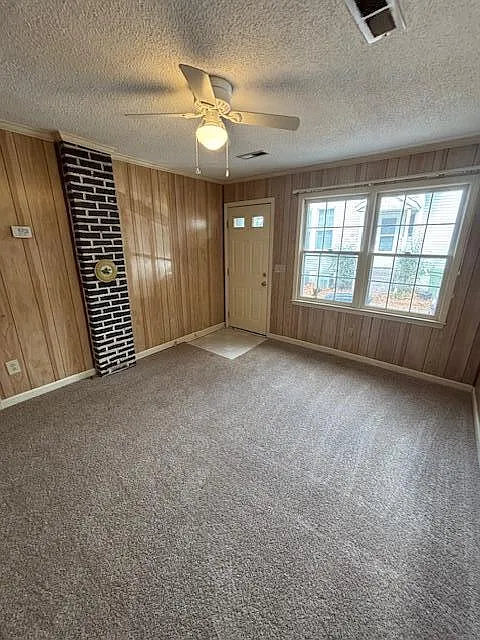 2 bed, 1050 sqft, $800 — Photo 3