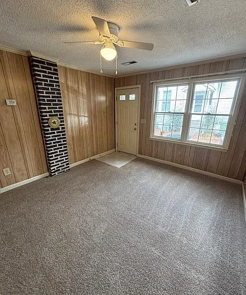 404 W Hampton Ave — Photo 3