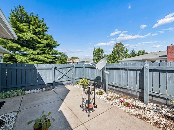 4th image of 8337 Greyhawk Cir