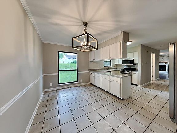 5th image of 2719 Cree Ct