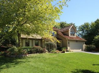 2004 Lakeview Ct, Naperville, IL 60565