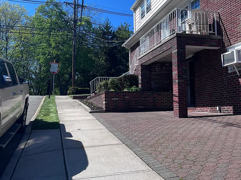 395 Coolidge Ave — Photo 23