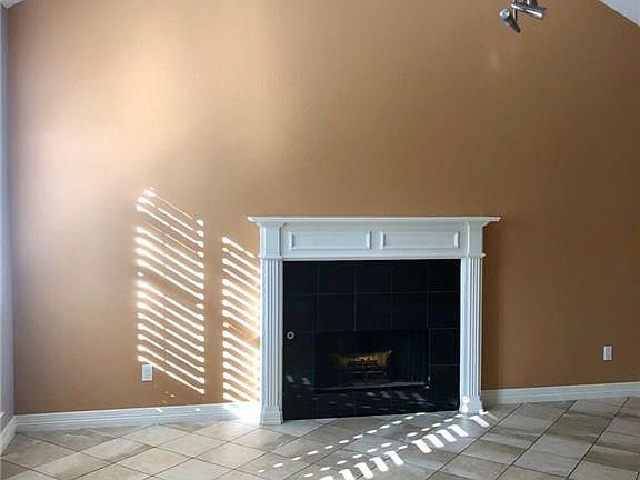 5th image of 1542 Shalfont Ln