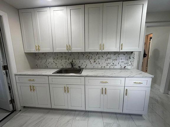 3rd image of 10 Winston Dr #2