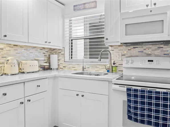 1720 Jefferson St APT 407, Hollywood, FL 33020