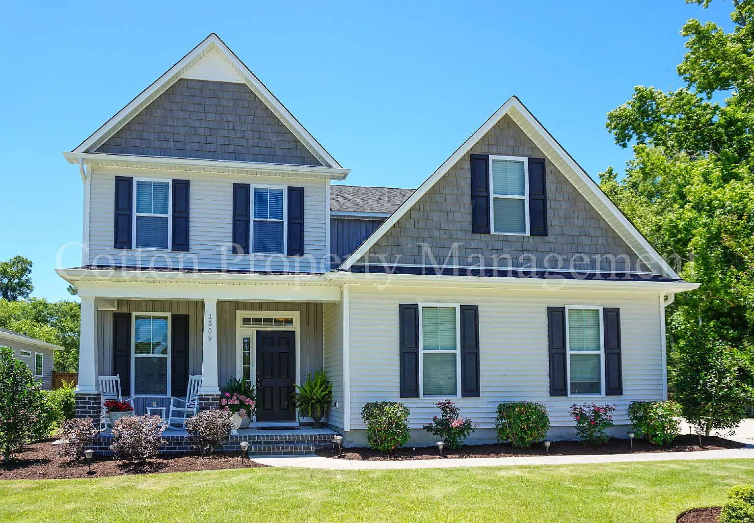 4 bed, 3.0 bath, 3140 sqft, $3,650 — Photo 1
