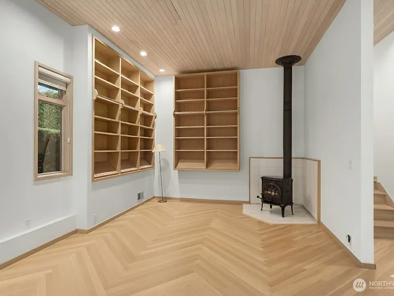 8428 N Mercer Way — Photo 21
