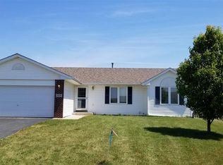 179 Prairie Moon Dr, Davis Junction, IL 61020
