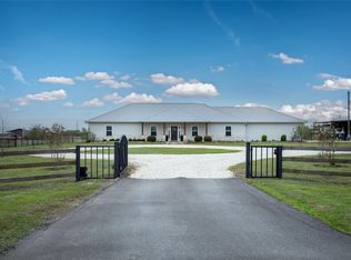 5330 Indian Trail Ln, Brenham, TX 77833