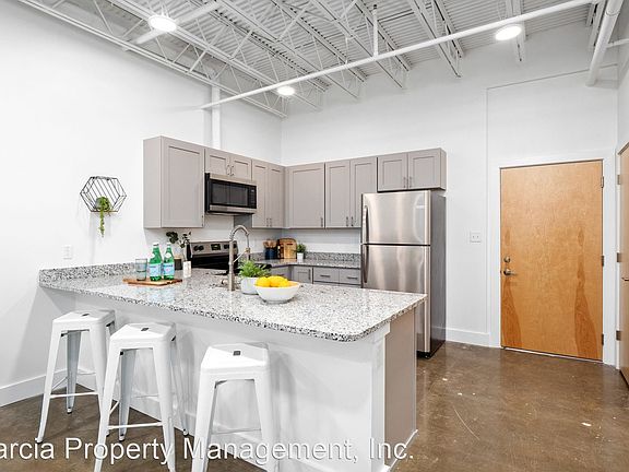 4th image of 6942 Lansdowne Ave APT 9