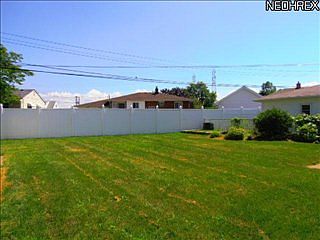 3rd image of 5755 Richwood Ave