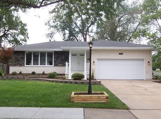 1200 Fran Lin Pkwy, Munster, IN 46321