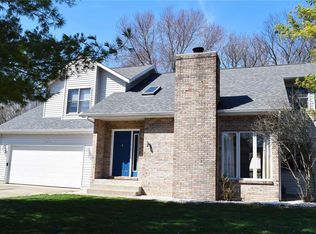97 Spring Gln, Collinsville, IL 62234
