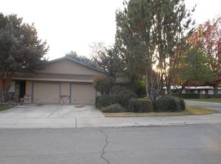 202 Riverbrook Way, Sacramento, CA