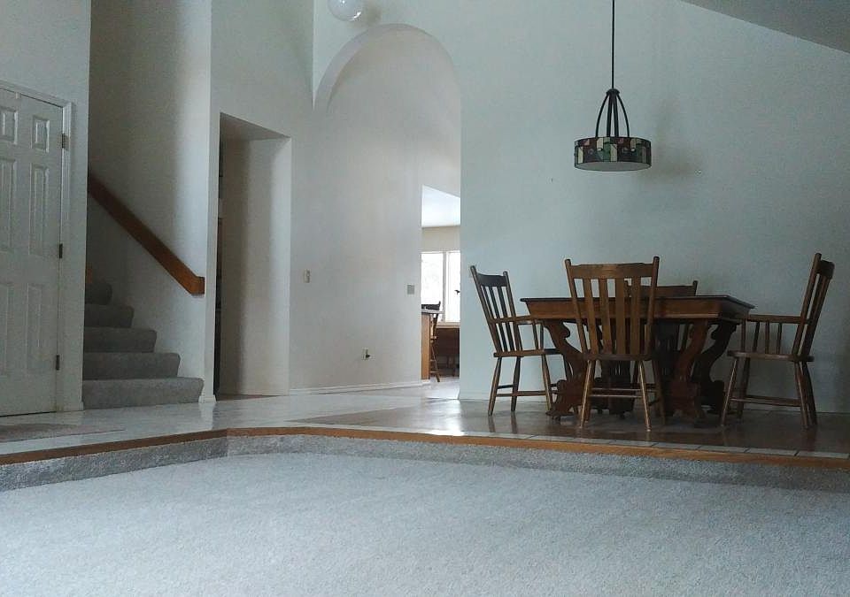 living room/dining room