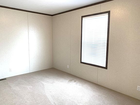 5th image of 17070 Kropf Ave