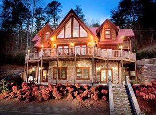273 Rose Petal Ln, Ellijay, GA 30540