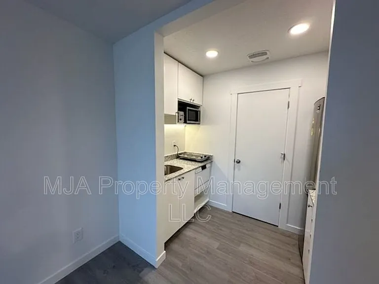 500 E Fort Union Blvd #B1 — Photo 12