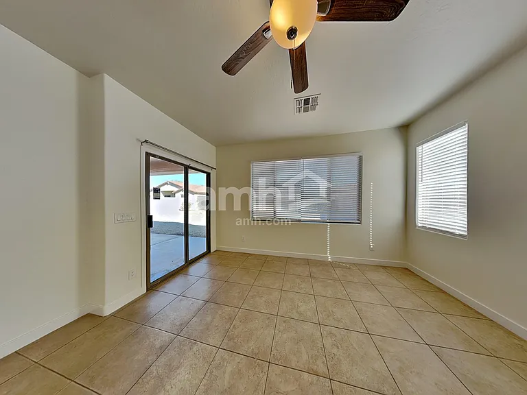 8854 W Northview Ave — Photo 6