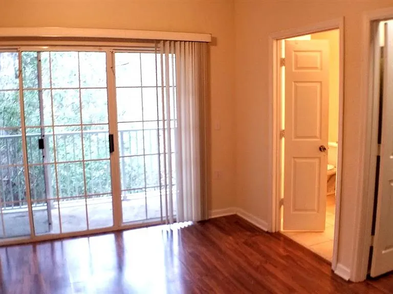 4335 NW 48th St #105 — Photo 17