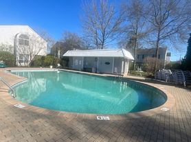 220 Montauk Hwy, Speonk, NY