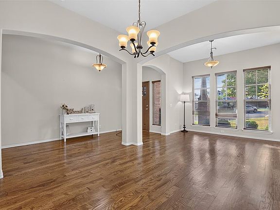 2nd image of 200 Nature Ln