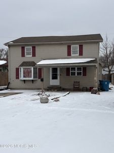 2719 Northvale Dr, Oregon, OH, 43616