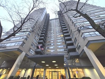 6301 N Sheridan Rd APT 4D, Chicago, IL, 60660