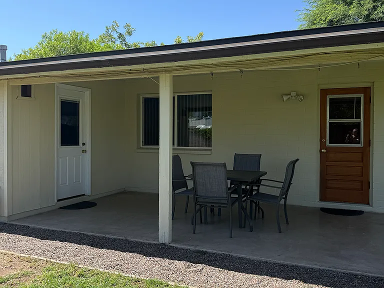 1020 E Balboa Cir — Photo 23