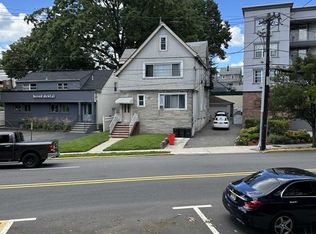 545 Gorge Rd, Cliffside Park, NJ 07010
