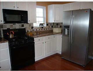 2nd image of 180 Hampshire Dr